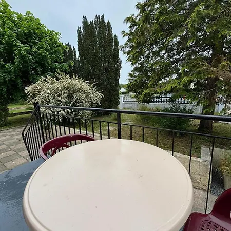 Maison Chaleureuse Avec Jardin Holiday home *