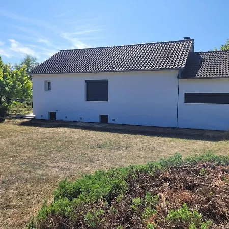 Maison Chaleureuse Avec Jardin Holiday home *