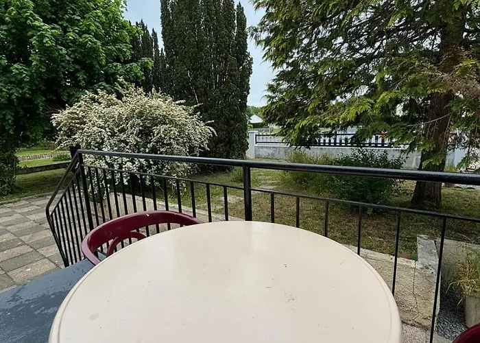 Maison Chaleureuse Avec Jardin Holiday home *