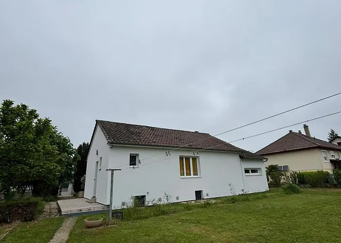 Maison Chaleureuse Avec Jardin